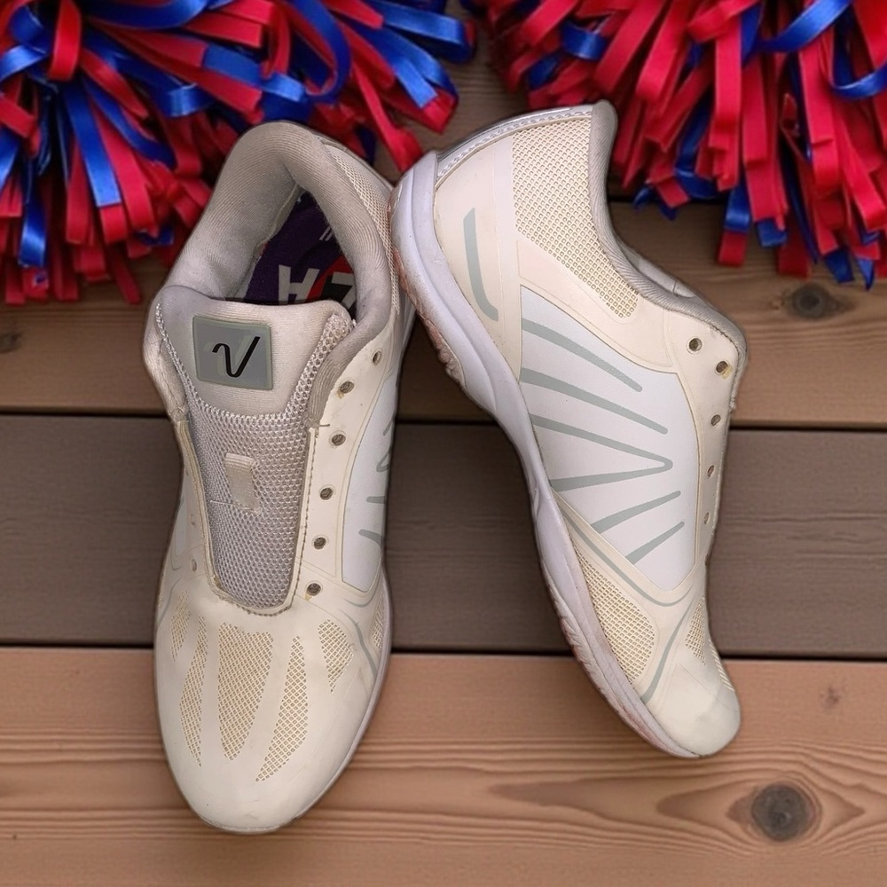 Varsity Miza Cheer Spirit Shoes White Leather Sz 6.5 Women’s No Laces Preowned